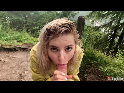 ❤️ Girl swallows cum sawise bukkake umum - Eva Elfi ❌ Porno ing kita